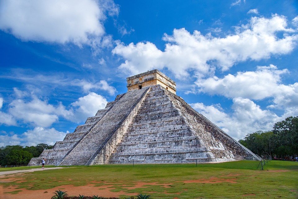 Chichén-Itzá-pyramid