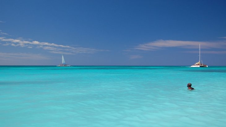 swim-turquoise-water-dominican-republic