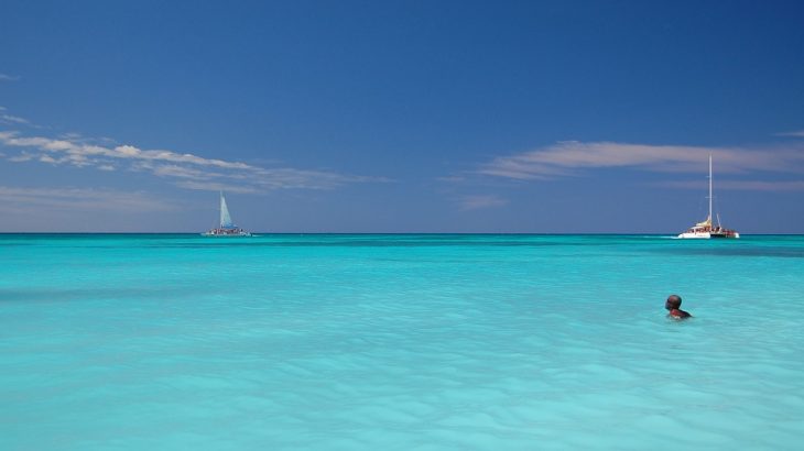 swim-turquoise-water-dominican-republic