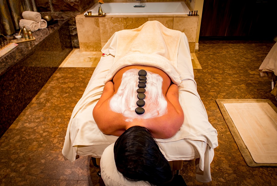 woman-getting-hot-stone-massage