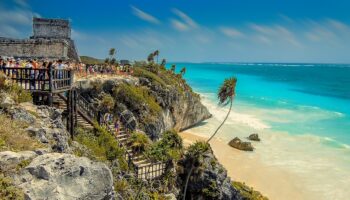 Tulum-beach-and-ruins