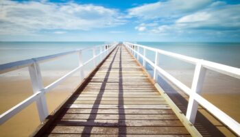 boardwalk-to-beach