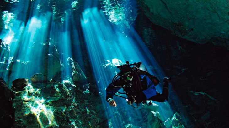 diving-in-cenote-yucatan-mexico