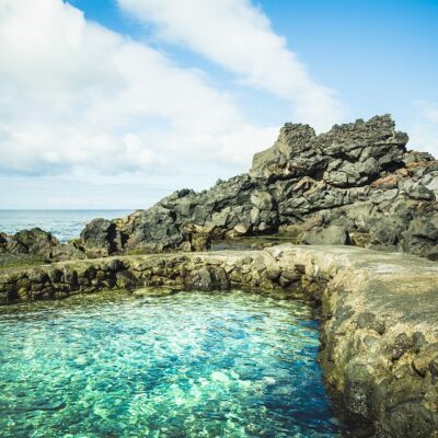 There’s a Secret Volcanic Rock Pool Hiding in Aruba