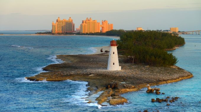 nassau-white-lighthouse