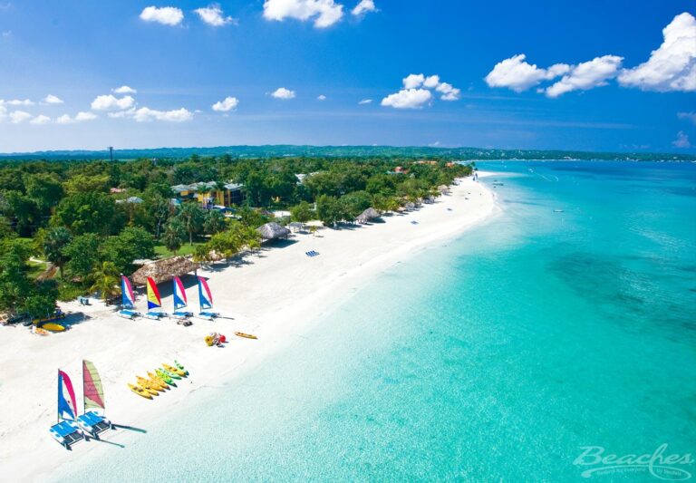 white-beach-turquoise-water