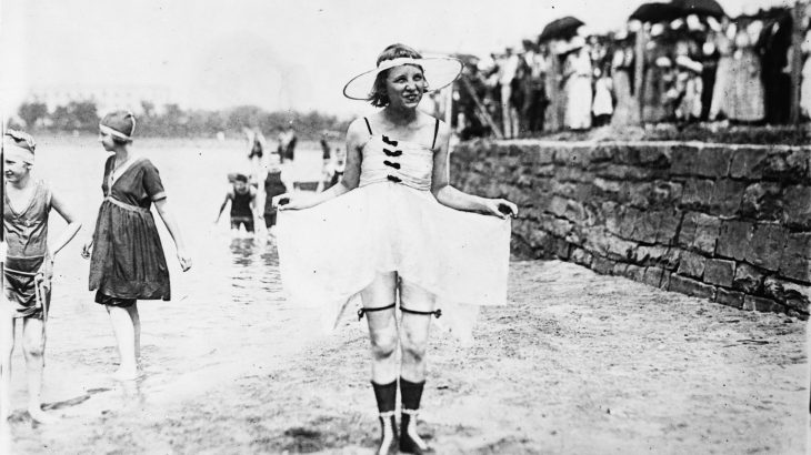 1909-bathing-suit