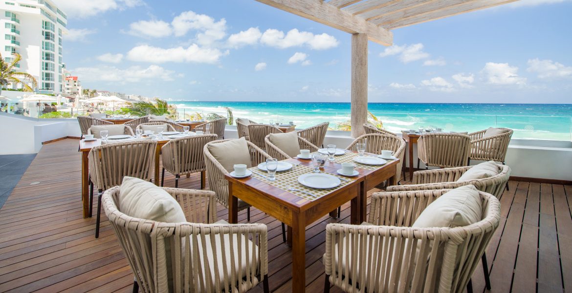 restaurant-ocean-view-cancun