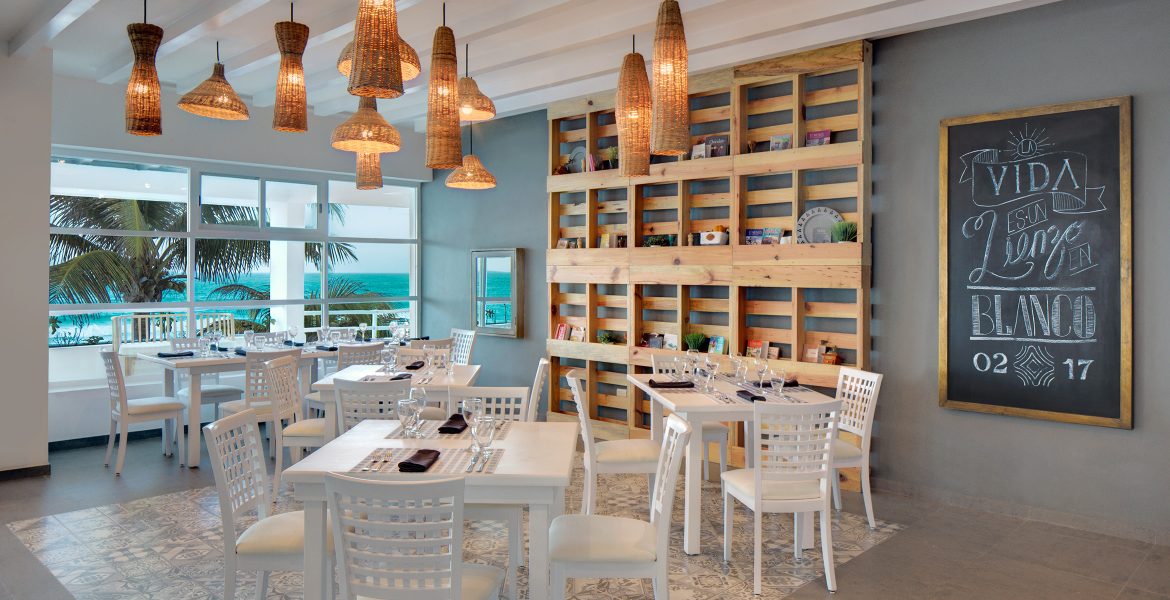azul-restaurant-oleo-cancun