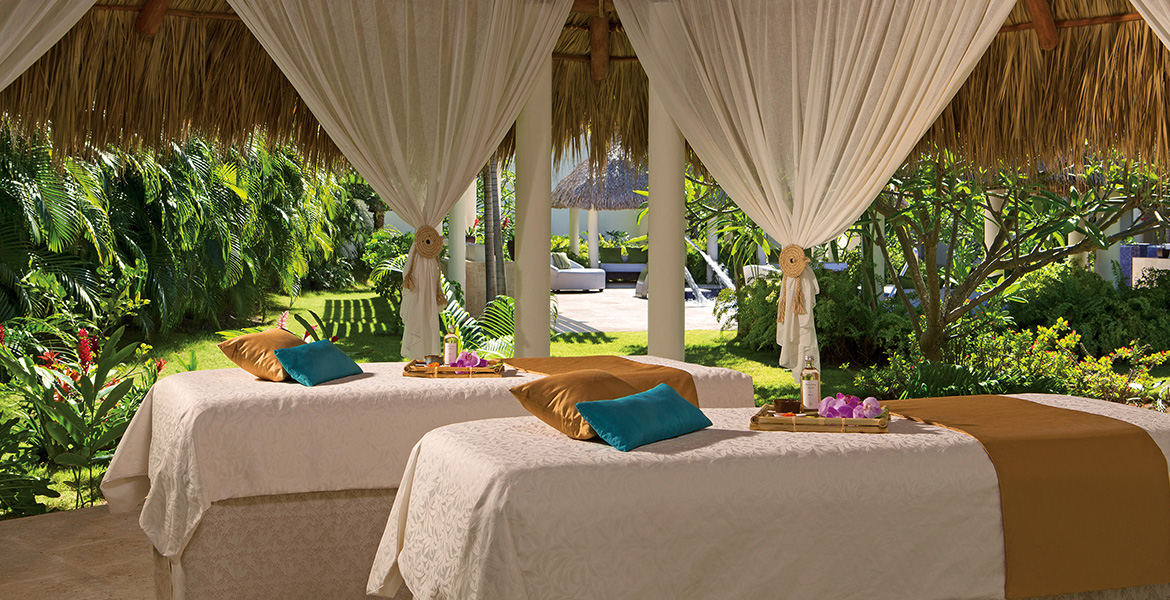 outdoor-massage-cabin-secrets-royal-beach-dominican-republic