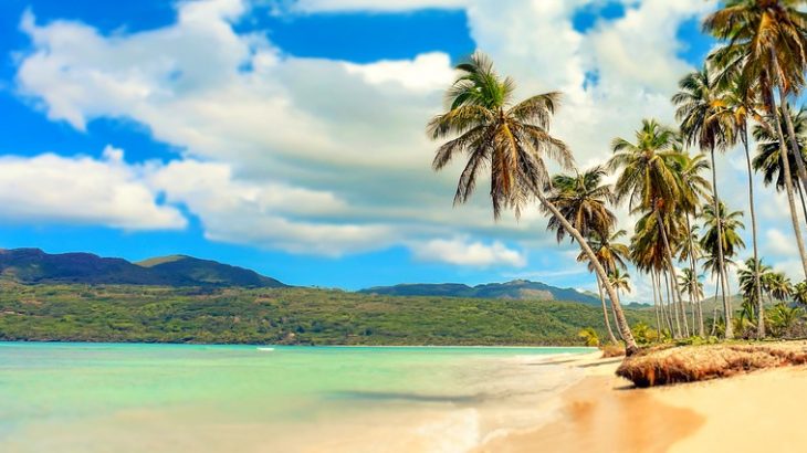 punta-cana-beach-golden-sand-turquoise-water