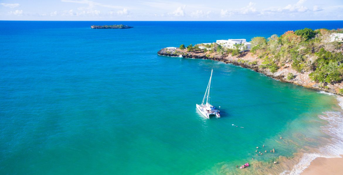 catamaran-turquoise-sea-cove