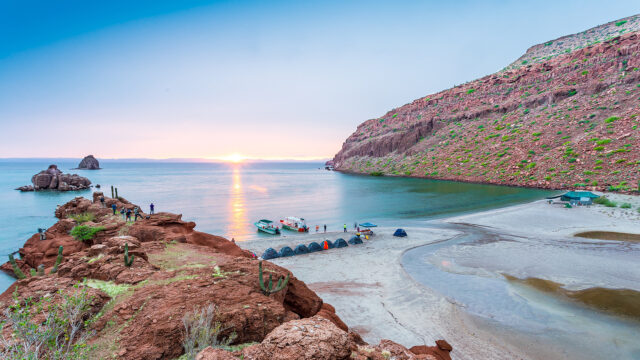 Explore Baja California Sur: Malecόns and Untouched Islands