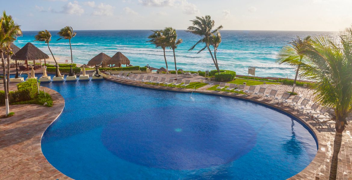 main-pool-ocean-paradisus-cancun