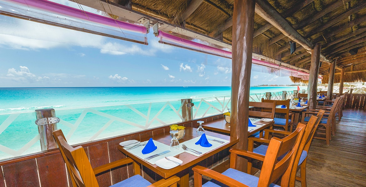 waterfront-restaurant-gr-caribe-solaris