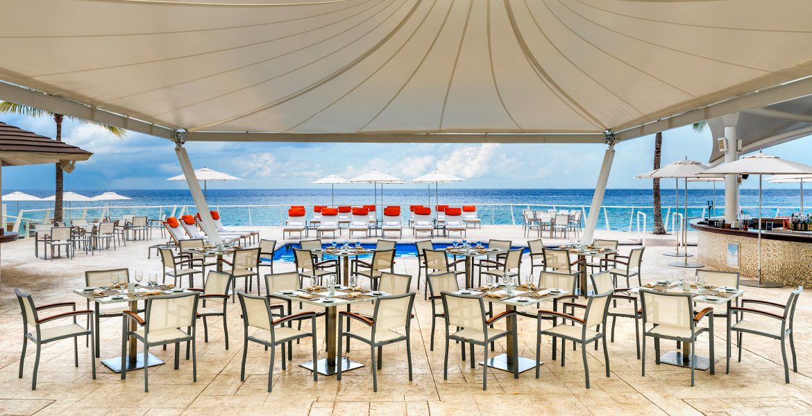 open-air-dining-cozumel-palace