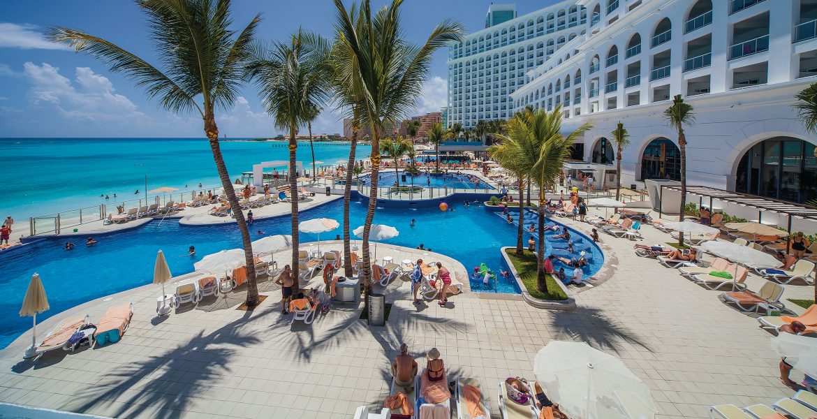 hotel-riu-cancun