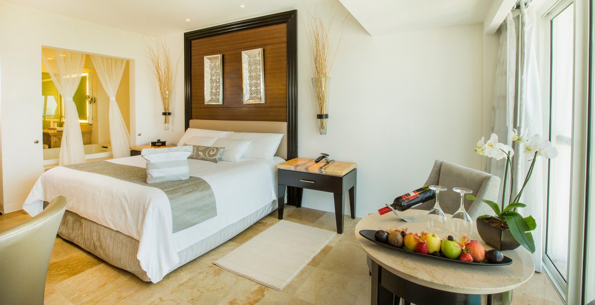 royal-deluxe-suite-le-blanc-spa-resort-cancun