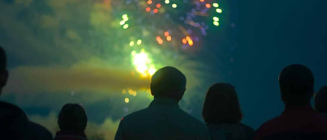 green-red-fireworks