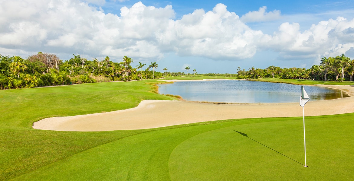 golf-course-moon-palace-cancun