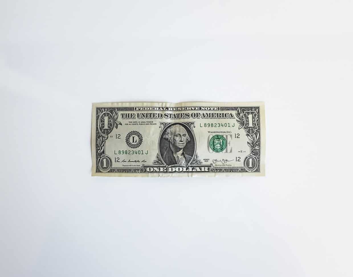 How Much to Tip on Your Beach Vacation