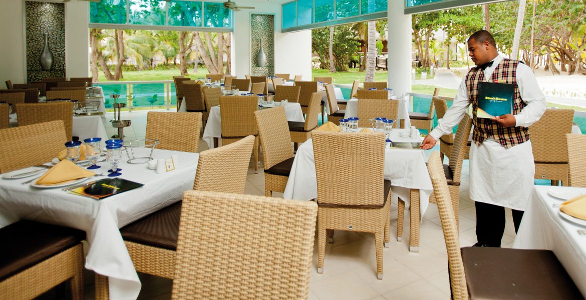 dining-riu-macao