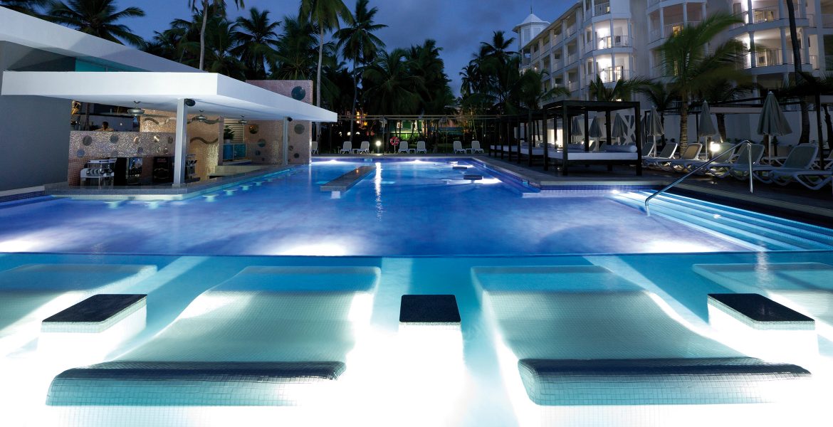 riu-macao-pool-nighttime