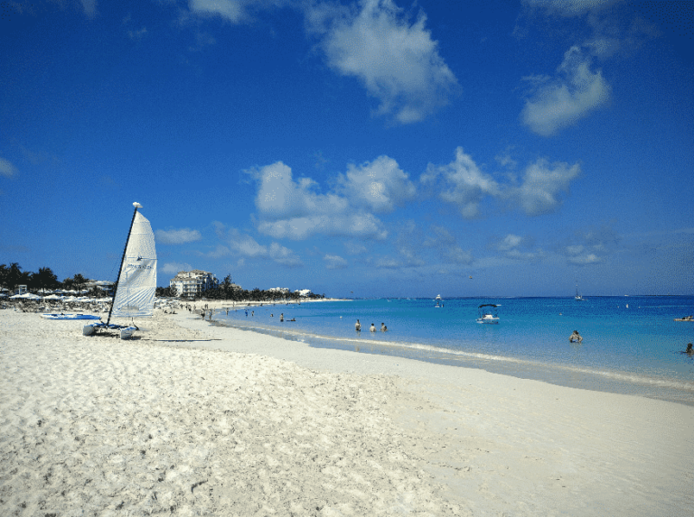 grace-bay-beach-turks-caicos