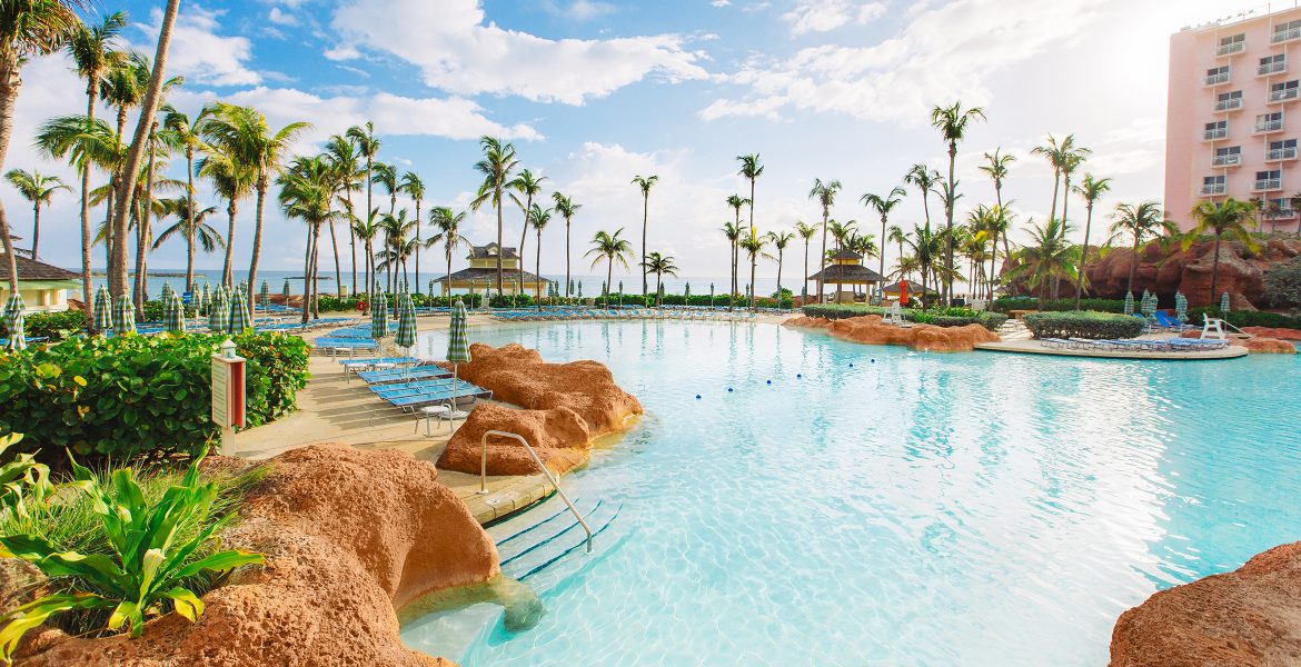 pool-beach-atlantis-paradise-island