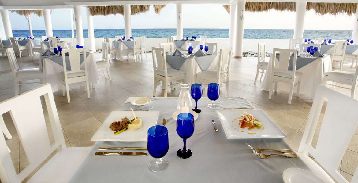 dining-viva-wyndham-dominicus-beach