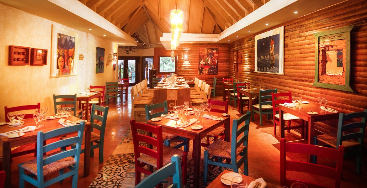 dining-viva-wyndham-dominicus-beach