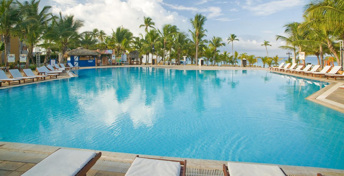 pool-viva-wyndham-dominicus-beach