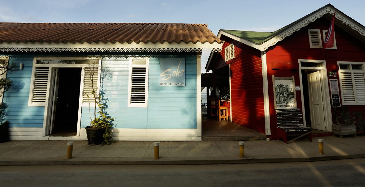 colorful-buildings-viva-wyndham-v-samana