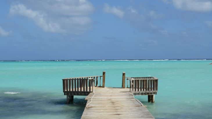 pier-bonaire-teal-water