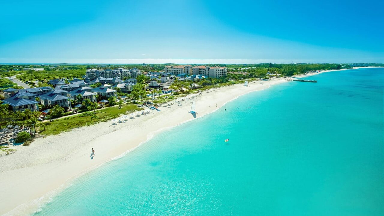 aerial-view-beaches-turks-caicos