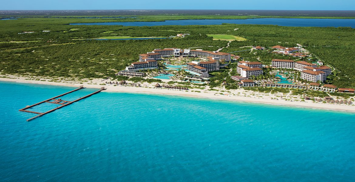 aerial-view-dreams-sands-cancun-resort