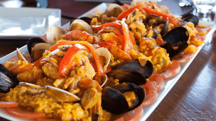 paella-turks-caicos-restaurant-las-brisas