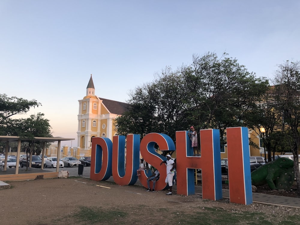 Dushi-sign-Curaçao