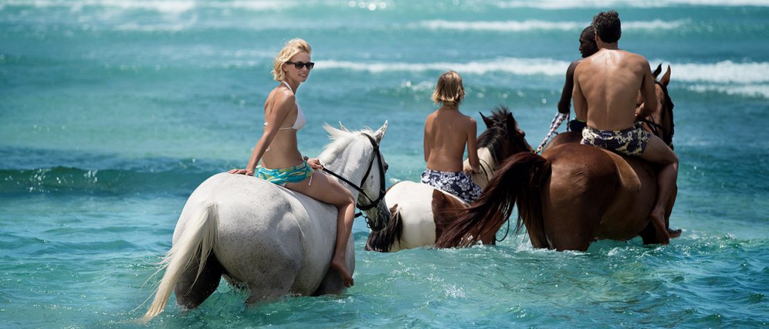 horseback-riding-ocean-jamaica