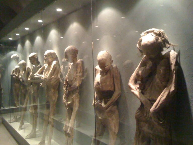 museum-of-mummies-guanajuato-mexico