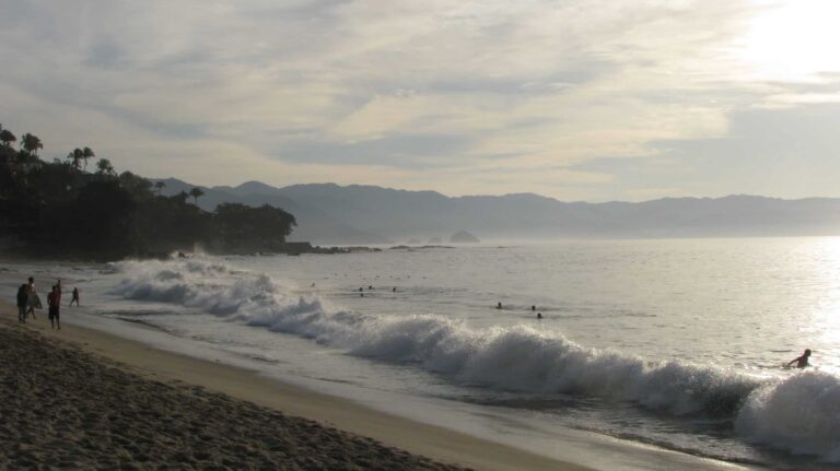 playa-de-muertos-mexico