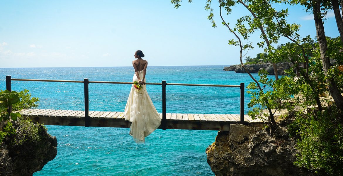 rockhouse-hotel-negril-jamaica-bride-dock-over-water