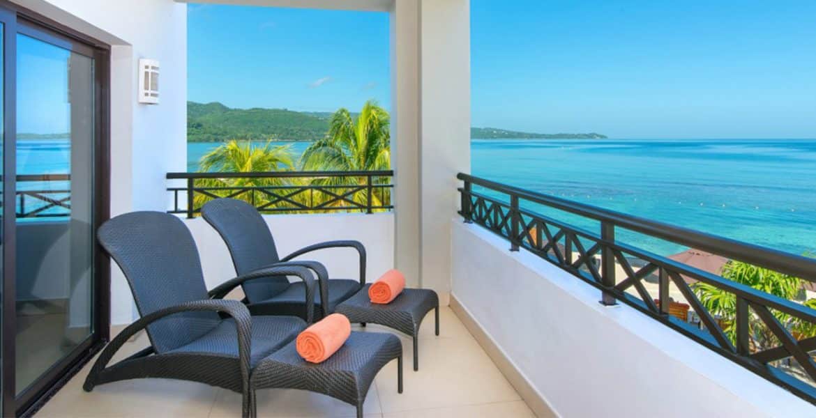 suite-balcony-secrets-wild-orchid-montego-bay-jamaica