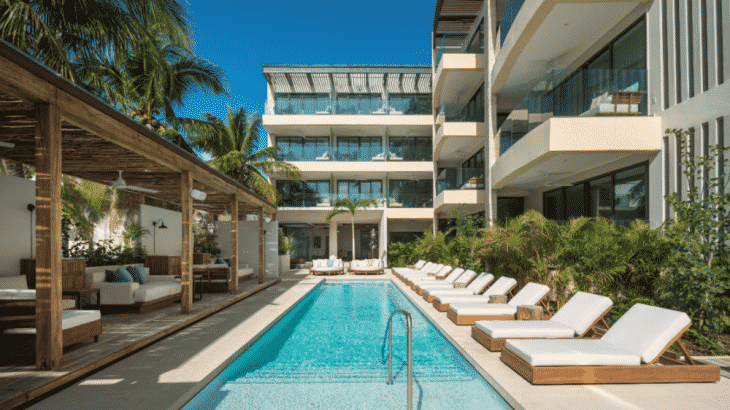 turquoise-long-pool-thompson-playa-del-carmen-hotel