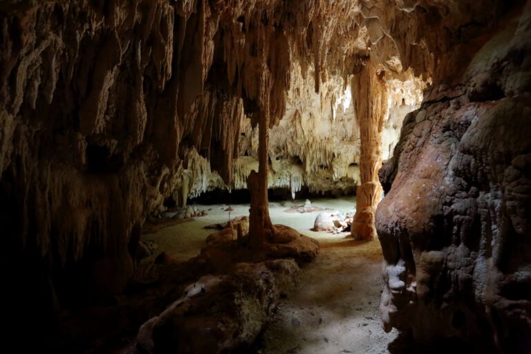 crystal-caves-grand-cayman
