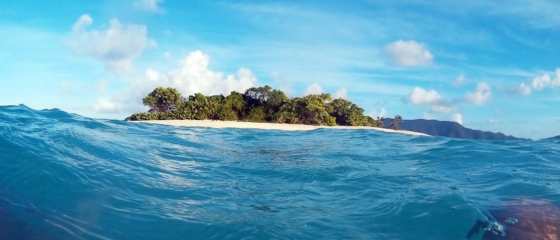 sandy-spit-ocean-island