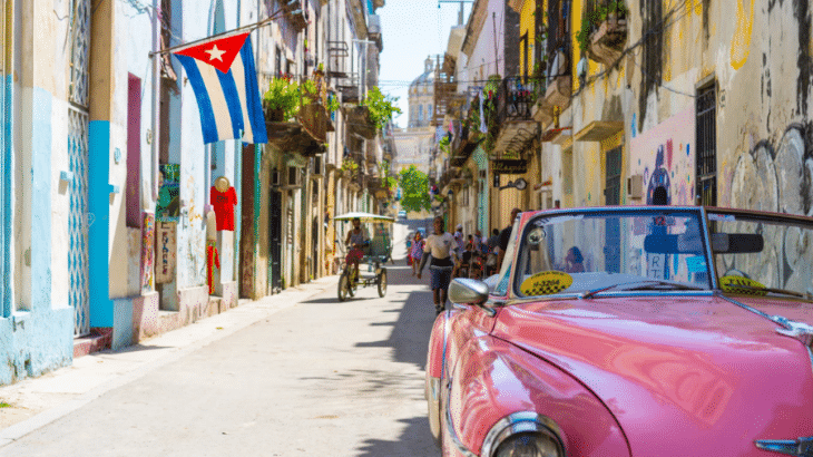 pink-old-car-cuba