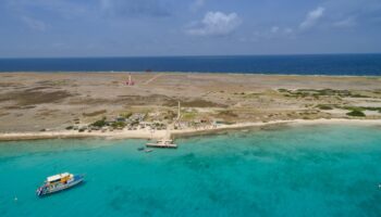 klein-curacao-beach