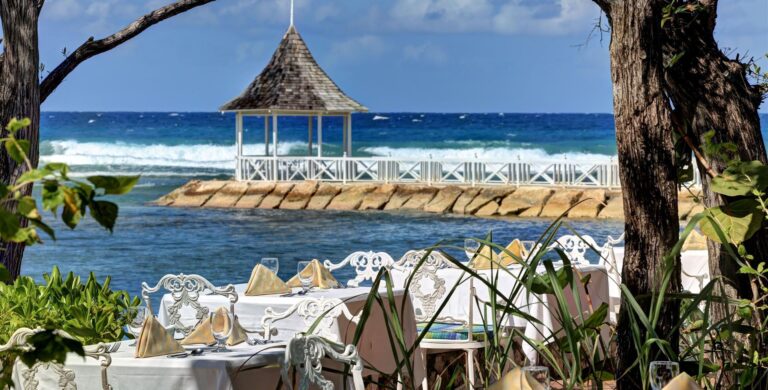 Seagrape terrace overlooking the ocean.