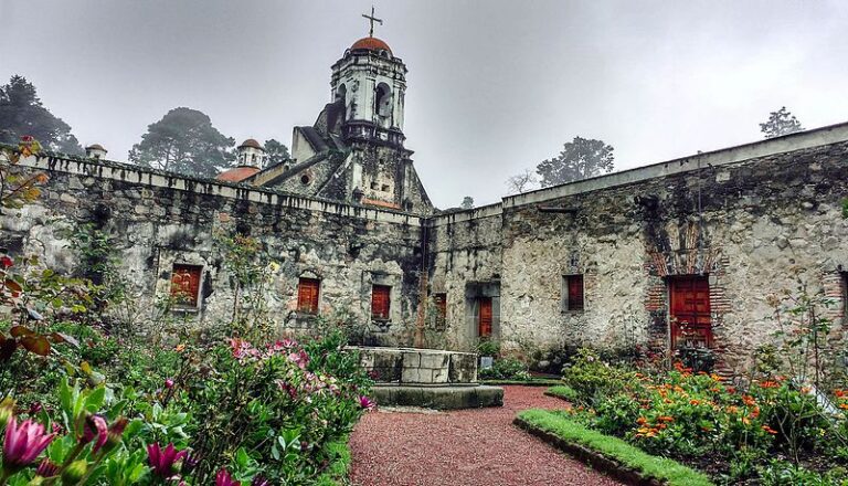 structure-in-desierto-de-los-leons-mexico-old-building